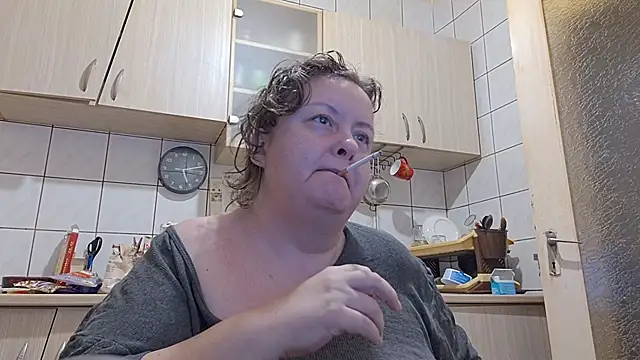 Snapshot of melissaBlessing chatting on October 11, 2:12 am melissaBlessing online show from October 11, 2:12 am