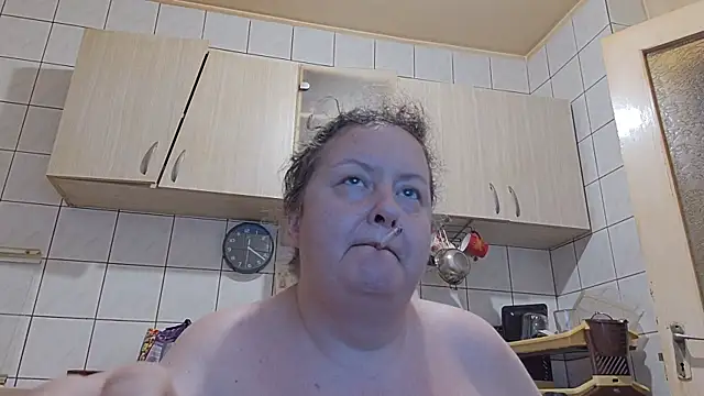 Snapshot of melissaBlessing chatting on July 5, 1:21 am melissaBlessing online show from July 5, 1:21 am