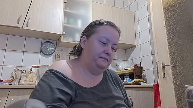 Snapshot of melissaBlessing chatting on October 12, 2:13 am melissaBlessing online show from October 12, 2:13 am