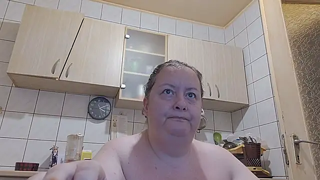 Snapshot of melissaBlessing chatting on June 21, 1:11 am melissaBlessing online show from June 21, 1:11 am