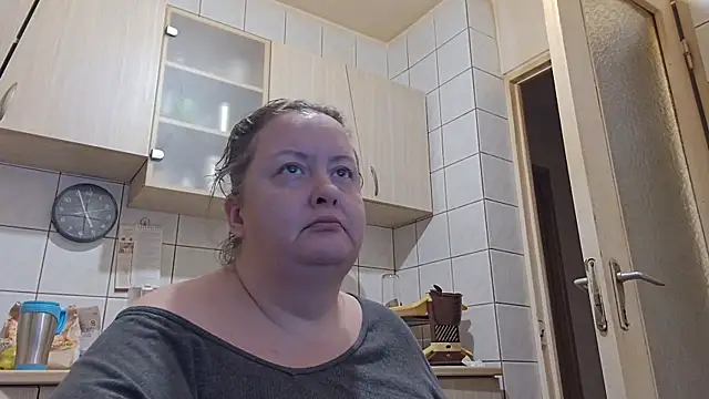 Snapshot of melissaBlessing chatting on September 27, 1:56 am melissaBlessing online show from September 27, 1:56 am