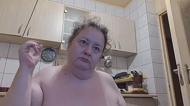 Snapshot of melissaBlessing chatting on June 20, 1:43 am melissaBlessing online show from June 20, 1:43 am
