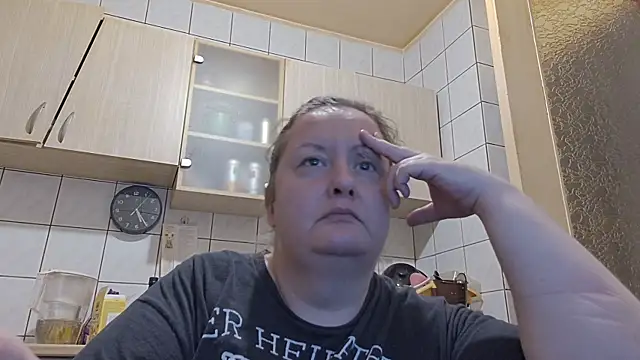 Snapshot of melissaBlessing chatting on June 14, 2:24 am melissaBlessing online show from June 14, 2:24 am
