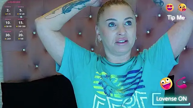 KikiSweet08 online show from December 21, 5:20 am