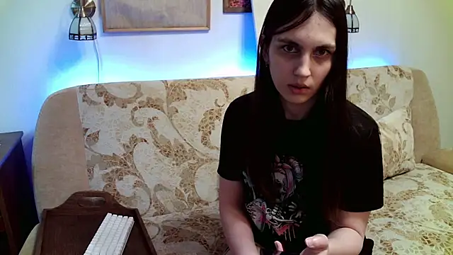 BlackHe4rts  online show from July 13, 1:10 pm