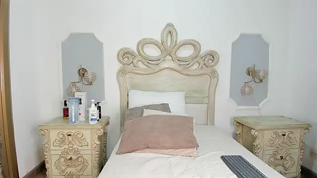  chloe adams online show from November 10, 6:57 pm