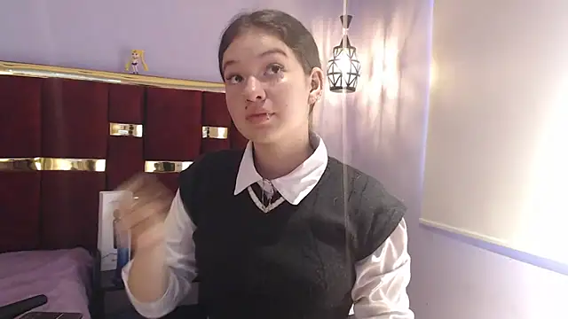 lilimini032 online show from March 24, 7:03 pm