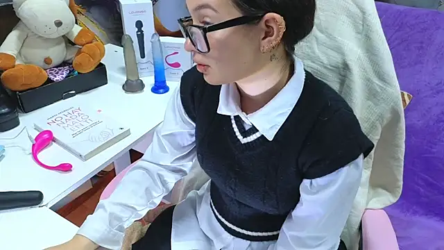 lilimini032 online show from November 5, 7:39 pm