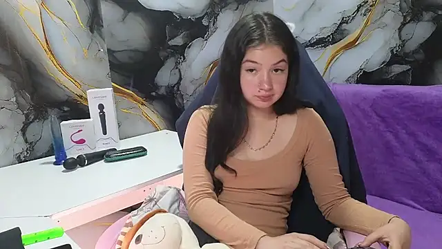 lilimini032 online show from February 16, 8:29 pm