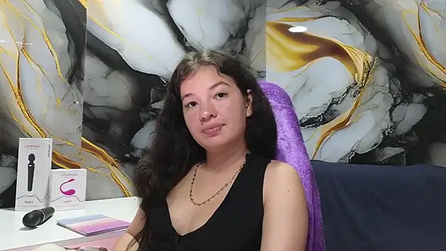 lilimini032 online show from February 24, 8:21 pm