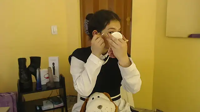 lilimini032 online show from September 17, 7:27 pm