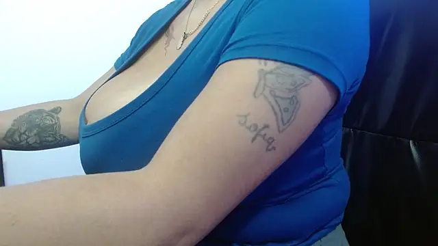 violletha online show from April 10, 12:12 pm