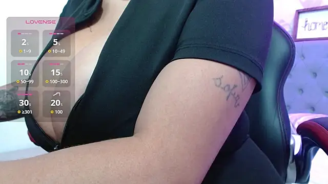 violletha online show from November 5, 12:30 pm