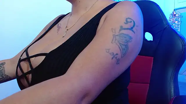 violletha online show from February 12, 12:27 pm