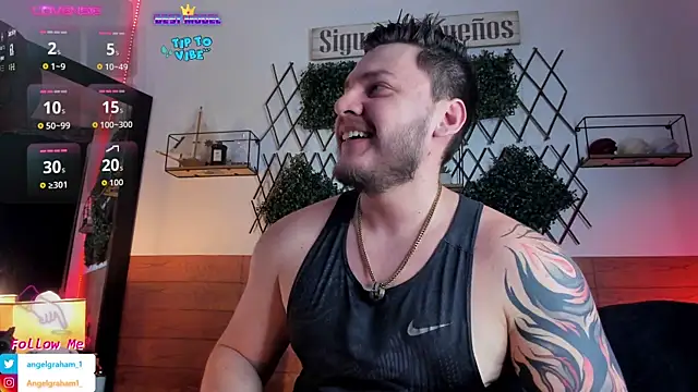 Angelgraham 1 online show from October 31, 4:25 pm