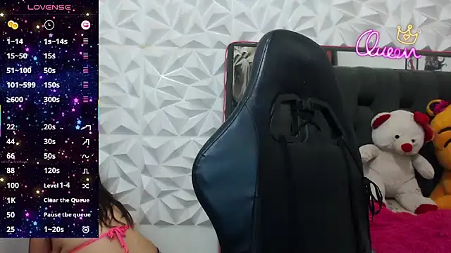 Snapshot of Allie_Vergara chatting on June 28, 3:46 am Allie Vergara online show from June 28, 3:46 am
