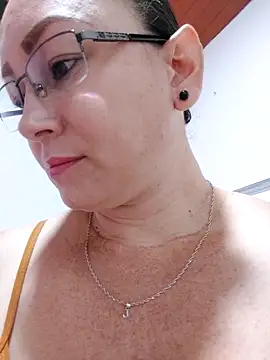 milly sanchez online show from May 17, 5:13 pm