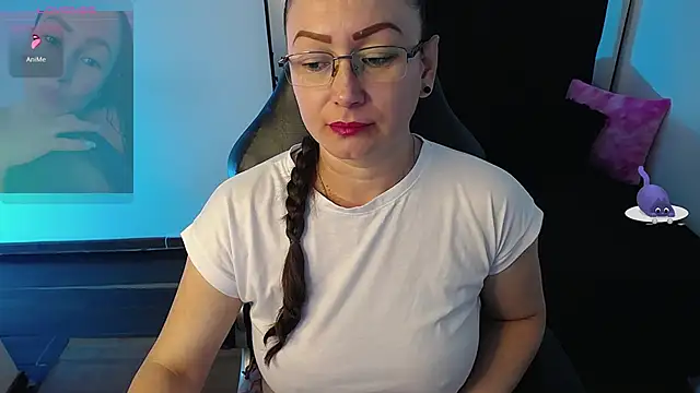 milly sanchez online show from October 13, 7:37 pm