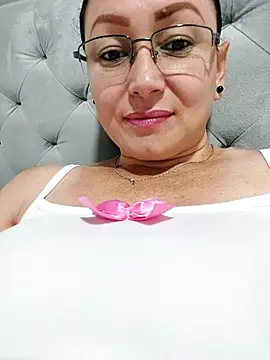 milly sanchez online show from June 3, 6:56 pm