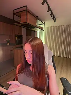 carolynnetrujillo online show from March 21, 3:30 am
