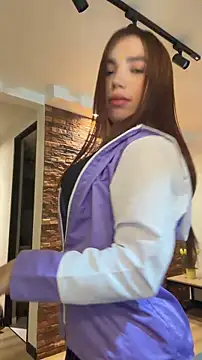 carolynnetrujillo online show from April 16, 3:07 am
