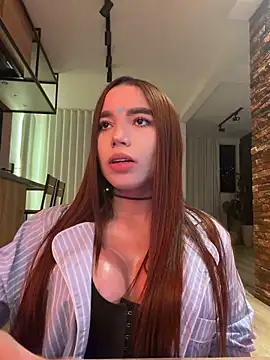 carolynnetrujillo online show from March 10, 2:15 am