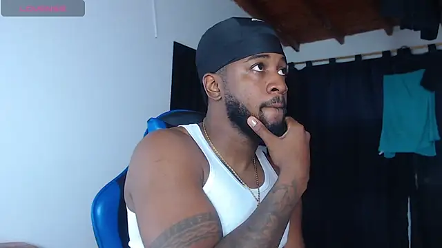 Snapshot of Drake_Nassir4 chatting on June 10, 3:41 am Drake Nassir4 online show from June 10, 3:41 am