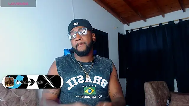 Snapshot of Drake_Nassir4 chatting on July 11, 7:19 am Drake Nassir4 online show from July 11, 7:19 am