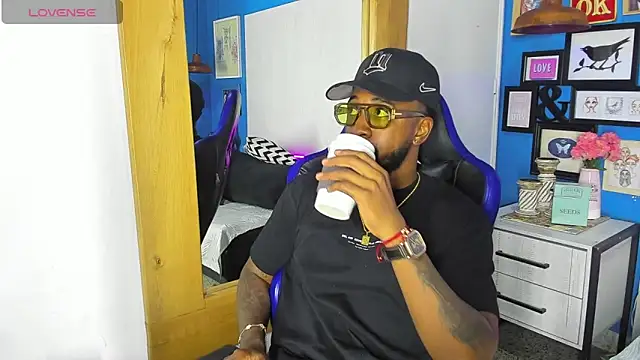 Drake Nassir4 online show from October 25, 4:11 am