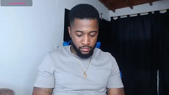 Snapshot of Drake_Nassir4 chatting on June 11, 4:53 am Drake Nassir4 online show from June 11, 4:53 am