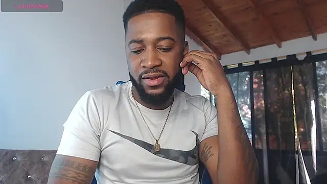 Snapshot of Drake_Nassir4 chatting on June 23, 9:24 pm Drake Nassir4 online show from June 23, 9:24 pm