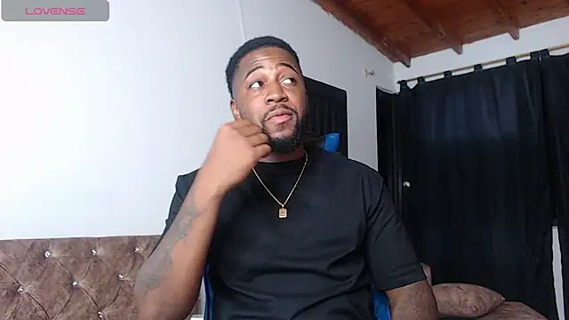 Snapshot of Drake_Nassir4 chatting on July 10, 5:07 am Drake Nassir4 online show from July 10, 5:07 am