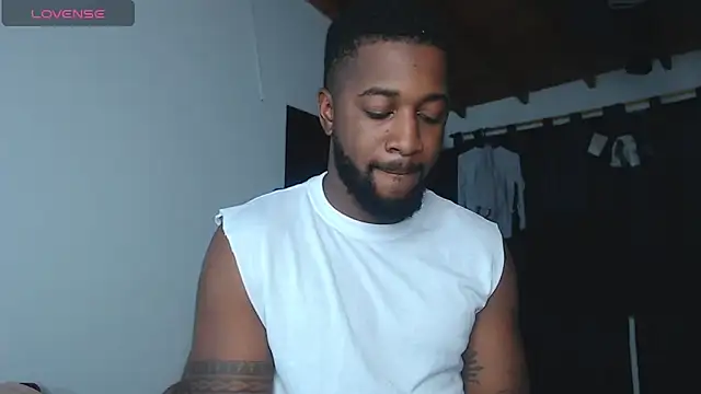 Snapshot of Drake_Nassir4 chatting on June 7, 5:45 am Drake Nassir4 online show from June 7, 5:45 am