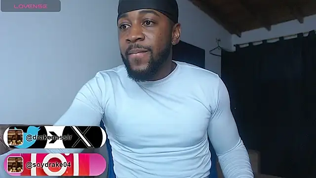 Snapshot of Drake_Nassir4 chatting on July 17, 5:15 am Drake Nassir4 online show from July 17, 5:15 am