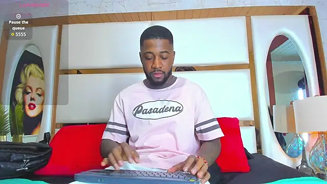 Drake Nassir4 online show from February 11, 2:06 pm