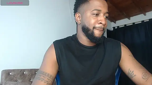 Snapshot of Drake_Nassir4 chatting on June 23, 3:15 am Drake Nassir4 online show from June 23, 3:15 am