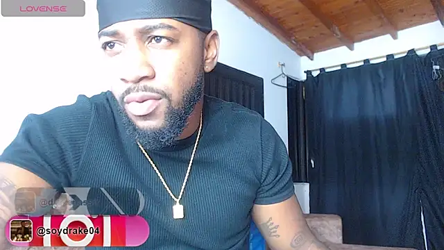 Snapshot of Drake_Nassir4 chatting on July 15, 5:14 am Drake Nassir4 online show from July 15, 5:14 am