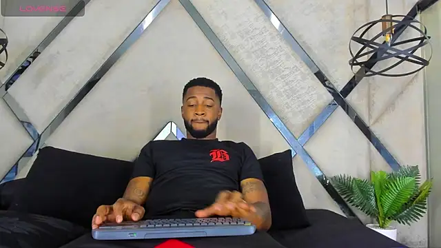 Drake Nassir4 online show from October 16, 5:54 pm