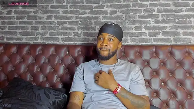 Drake Nassir4 online show from December 1, 4:52 pm