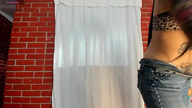 Snapshot of Kimandyuk chatting on November 5, 9:29 pm Kimandyuk online show from November 5, 9:29 pm