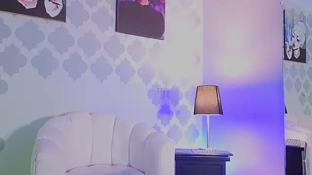 GabyPetit online show from May 25, 1:54 pm