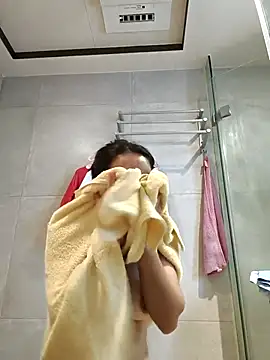 Snapshot of doggiepossession chatting on November 6, 5:55 am doggiepossession online show from November 6, 5:55 am