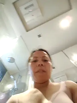 Snapshot of doggiepossession chatting on October 28, 4:57 am doggiepossession online show from October 28, 4:57 am