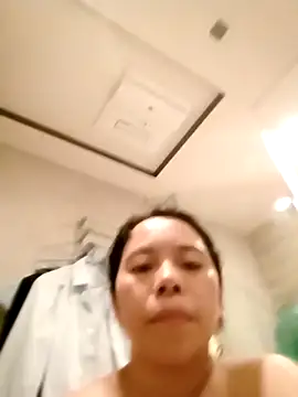 Snapshot of doggiepossession chatting on September 14, 1:33 pm doggiepossession online show from September 14, 1:33 pm