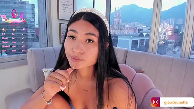 Megan Lim online show from February 20, 1:30 pm