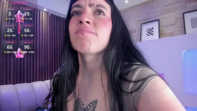 Lucy Smith2 online show from November 6, 3:32 am