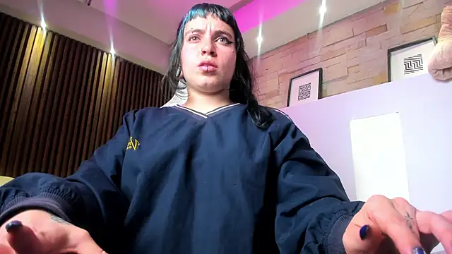 Lucy Smith2 online show from April 2, 4:57 pm