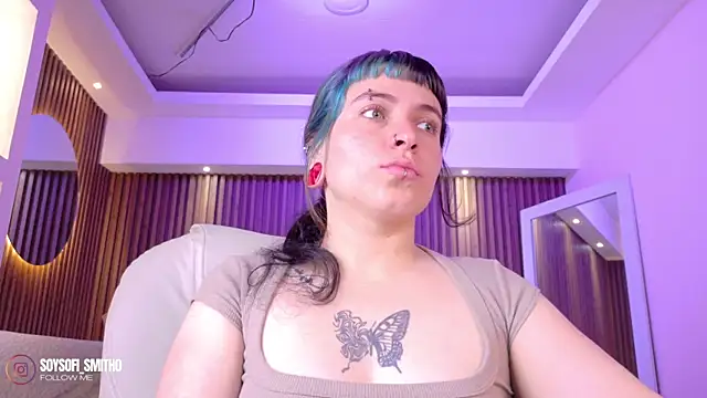 Lucy Smith2 online show from April 16, 4:13 am