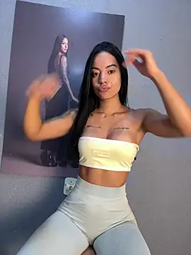 Snapshot of Elamesmamorena chatting on June 12, 11:52 am Elamesmamorena online show from June 12, 11:52 am