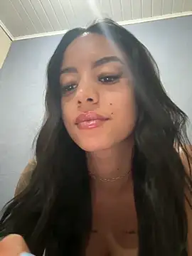 Snapshot of Elamesmamorena chatting on April 22, 10:38 pm Elamesmamorena online show from April 22, 10:38 pm
